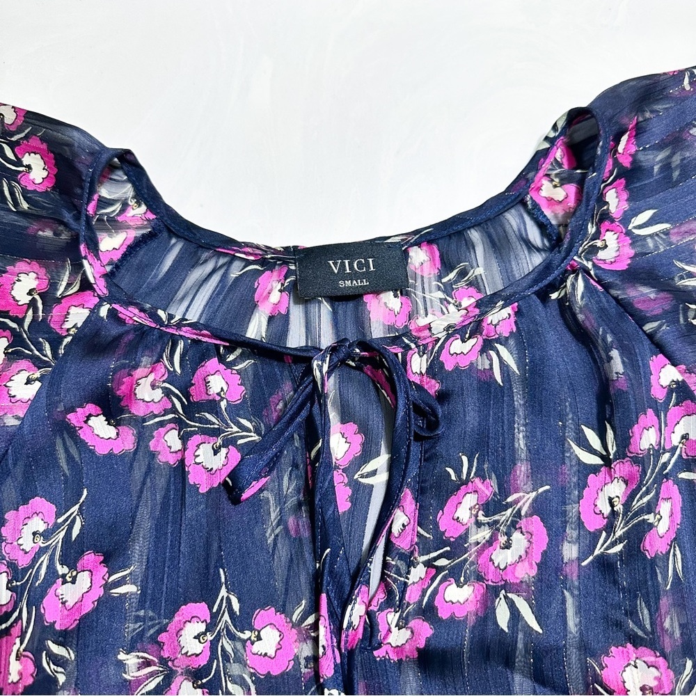 Vici Floral Flutter Sleeve Short Sleeve Blouse Top Size S - Picture 5 of 8